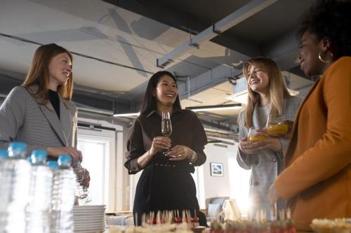 medium-shot-smiley-people-chatting-event